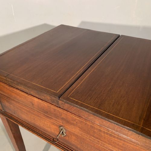 GENTLEMANS VANITY TABLE STAMPED GILLOWS - ADDITIONAL PHOTO 4