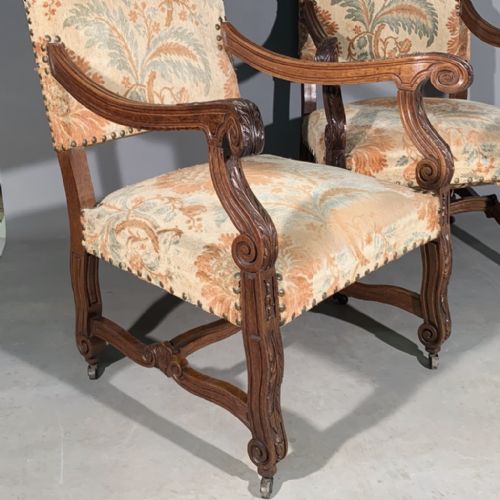 PAIR OF LARGE C19TH FRENCH OAK THRONE ARMCHAIRS - ADDITIONAL PHOTO 2