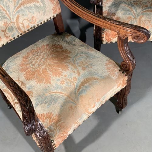 PAIR OF LARGE C19TH FRENCH OAK THRONE ARMCHAIRS - ADDITIONAL PHOTO 3
