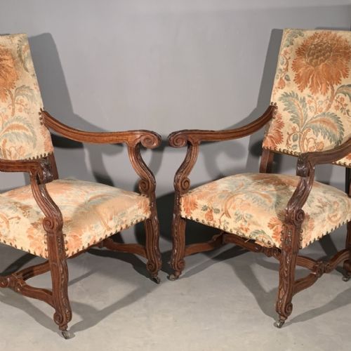 PAIR OF LARGE C19TH FRENCH OAK THRONE ARMCHAIRS - ADDITIONAL PHOTO 5