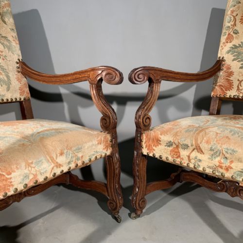 PAIR OF LARGE C19TH FRENCH OAK THRONE ARMCHAIRS - ADDITIONAL PHOTO 6