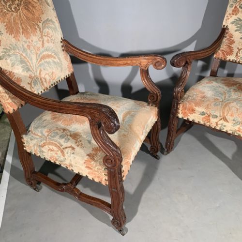 PAIR OF LARGE C19TH FRENCH OAK THRONE ARMCHAIRS - ADDITIONAL PHOTO 7