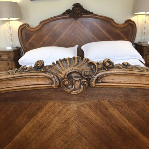FRENCH KINGSIZE WALNUT LOUIS XV BED - ADDITIONAL PHOTO 1