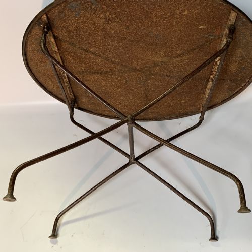 1920'S HEAVY FOLDING ROUND BISTRO TABLE WITH GREAT PATINA - ADDITIONAL PHOTO 9