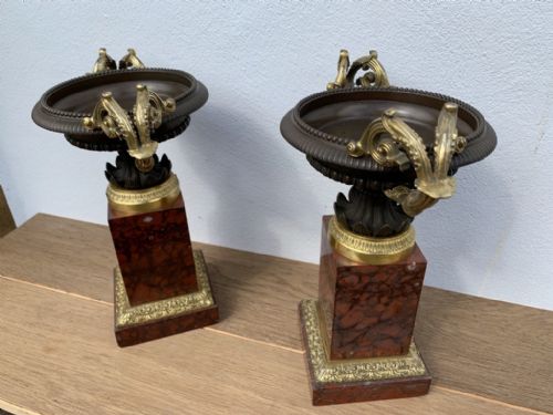 PAIR OF EARLY C19TH FRENCH EMPIRE GILT BRONZE TAZZAS - ADDITIONAL PHOTO 6