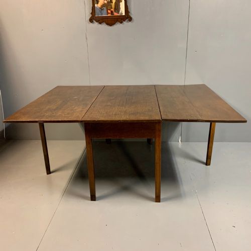 8 TO 10 SEATER GEORGIAN OAK TABLE - ADDITIONAL PHOTO 1