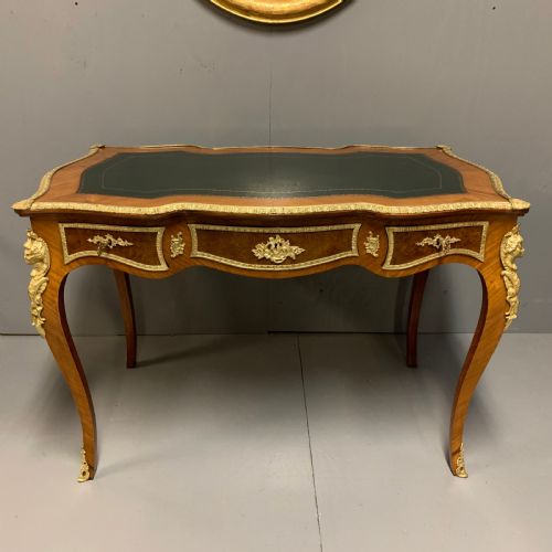 VERY FINE QUALITY FRENCH BUREAU PLAT WRITING TABLE 113CM WIDE - ADDITIONAL PHOTO 2