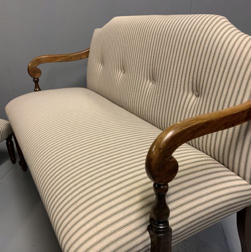 REGENCY 2 SEATER WINDOW SEAT WITH MATCHING STOOL - ADDITIONAL PHOTO 4