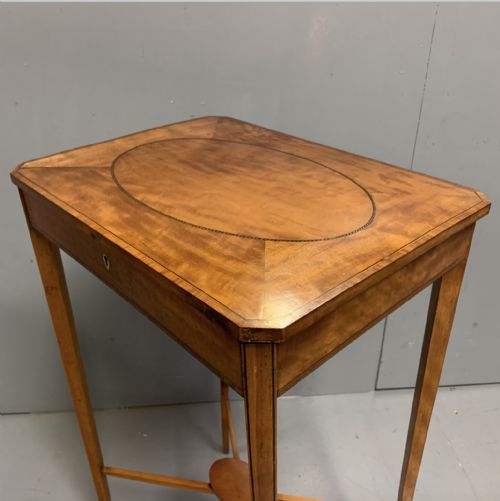 EDWARDIAN SATINWOOD INLAID OCCASIONAL TABLE - ADDITIONAL PHOTO 2