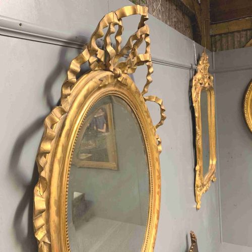 4' X 3' LARGE FRENCH OVAL GILT MIRROR WITH RIBBONS - ADDITIONAL PHOTO 4