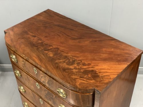 SMALL BOW FRONT REGENCY CHEST OF DRAWERS - ADDITIONAL PHOTO 2
