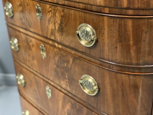 SMALL BOW FRONT REGENCY CHEST OF DRAWERS - ADDITIONAL PHOTO 7