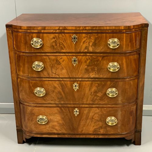 small bow front regency chest of drawers - CATEGORY: ANTIQUE CHEST OF DRAWERS - DATED REGENCY