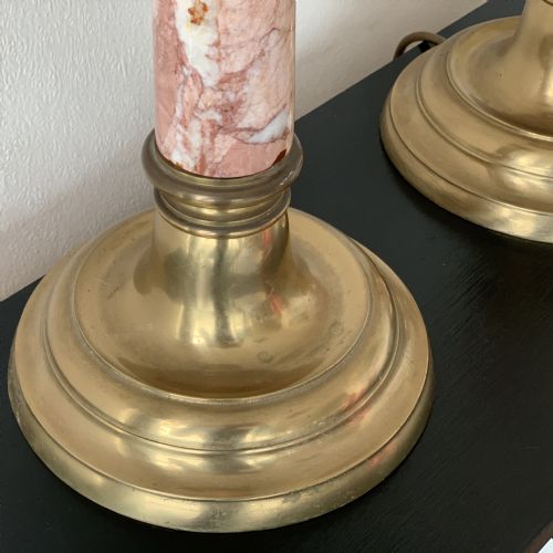 PAIR OF ROUGE MARBLE AND BRASS TABLE LAMPS - ADDITIONAL PHOTO 4