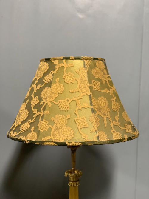 PAIR OF REGENCY STYLE GILT BRONZE TABLE LAMPS WITH SILK SHADES - ADDITIONAL PHOTO 2