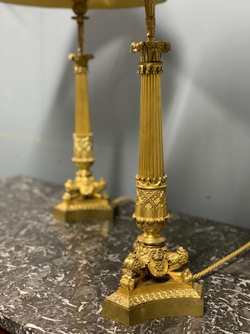 PAIR OF REGENCY STYLE GILT BRONZE TABLE LAMPS WITH SILK SHADES - ADDITIONAL PHOTO 3