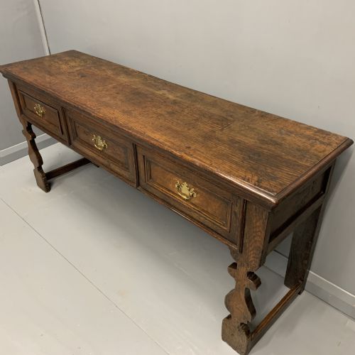 18TH CENTURY ENGLISH OAK DRESSER BASE - ADDITIONAL PHOTO 2