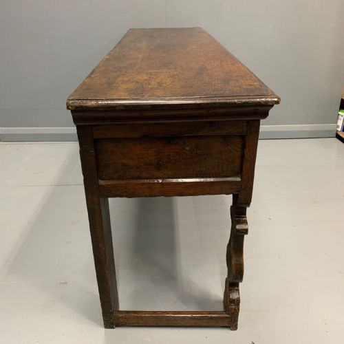 18TH CENTURY ENGLISH OAK DRESSER BASE - ADDITIONAL PHOTO 9