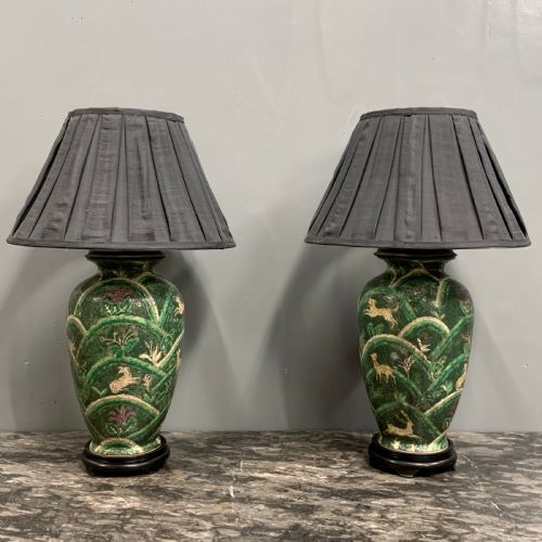 PAIR OF BULBOUS ORIENTAL CERAMIC LAMPS - ADDITIONAL PHOTO 2