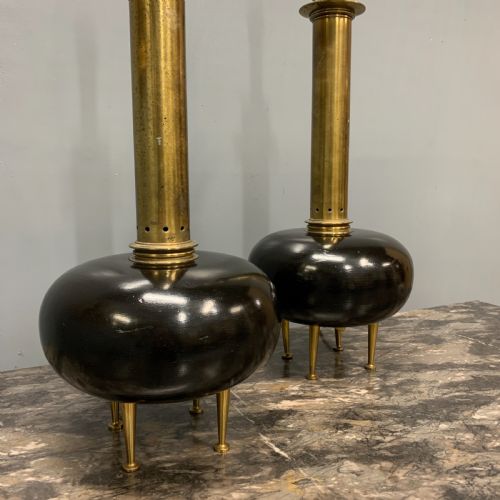 PAIR OF BULBOUS EBONISED AND BRASS LAMPS - ADDITIONAL PHOTO 8