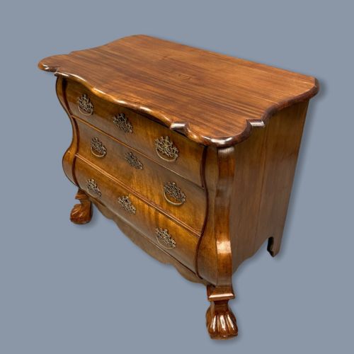 19TH CENTURY DUTCH WALNUT CHEST OF DRAWERS - ADDITIONAL PHOTO 4