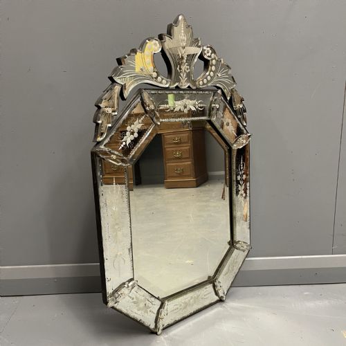 19th century venetian cut and etched mirror - CATEGORY: ANTIQUE MIRRORS - DATED 19TH CENTURY