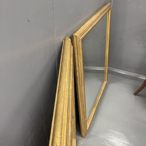 PAIR OF ALMOST SQUARE ENGLISH GILT MIRRORS - ADDITIONAL PHOTO 7