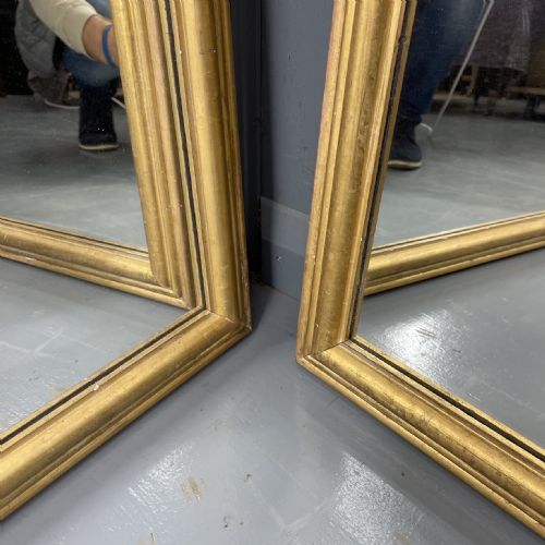 PAIR OF ALMOST SQUARE ENGLISH GILT MIRRORS - ADDITIONAL PHOTO 10