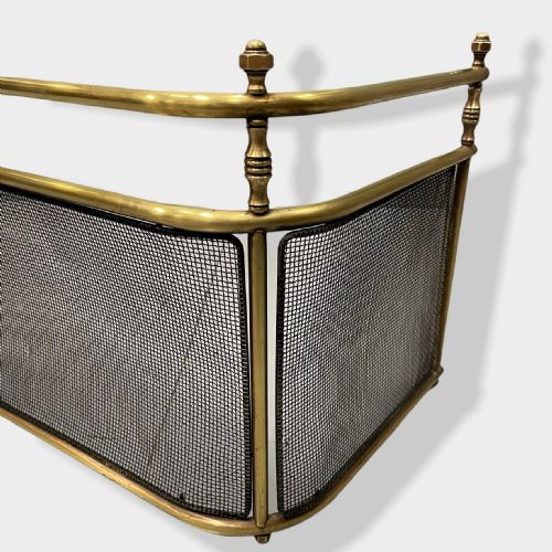 19TH CENTURY BRASS FIRE GUARD FENDER - ADDITIONAL PHOTO 1