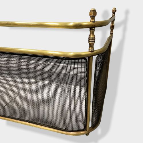 19TH CENTURY BRASS FIRE GUARD FENDER - ADDITIONAL PHOTO 4