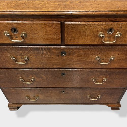 GEORGE II SMALL OAK CHEST OF DRAWERS - ADDITIONAL PHOTO 4