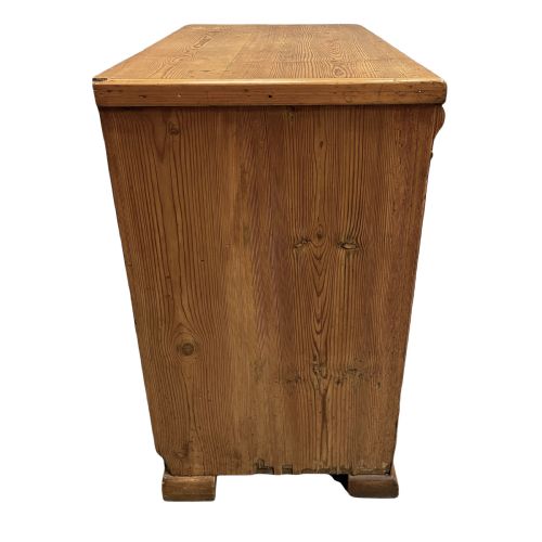 SMALL 19TH CENTURY CONTINENTAL CHEST OF DRAWERS - ADDITIONAL PHOTO 9