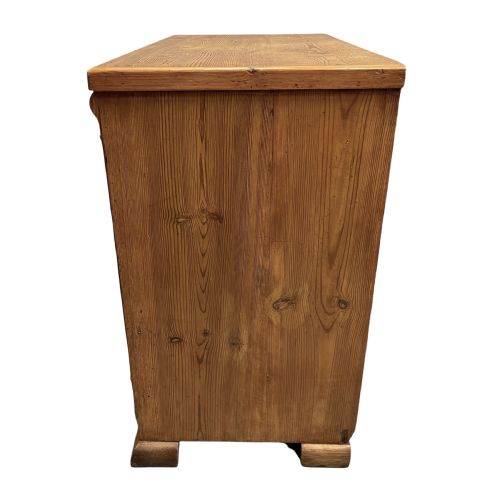 SMALL 19TH CENTURY CONTINENTAL CHEST OF DRAWERS - ADDITIONAL PHOTO 10