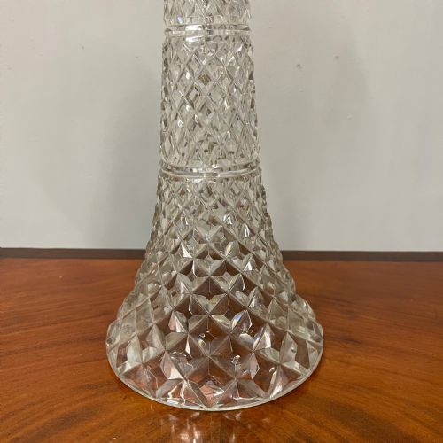 CUT AND PRESSED GLASS GLOBE TABLE LAMP - ADDITIONAL PHOTO 3