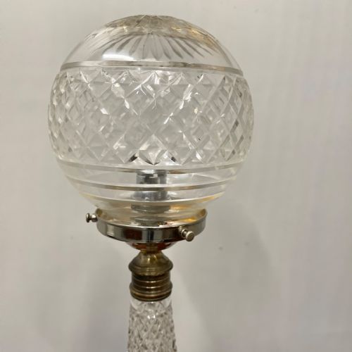CUT AND PRESSED GLASS GLOBE TABLE LAMP - ADDITIONAL PHOTO 4