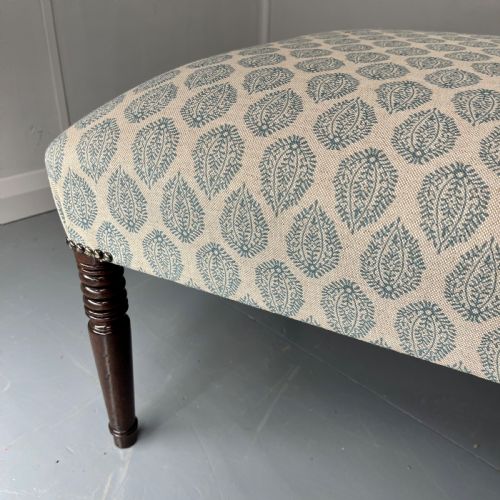 REGENCY FOOTSTOOL WITH TURNED LEGS AND LEAF MOTIF - ADDITIONAL PHOTO 4