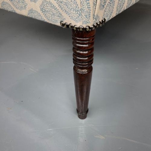 REGENCY FOOTSTOOL WITH TURNED LEGS AND LEAF MOTIF - ADDITIONAL PHOTO 7