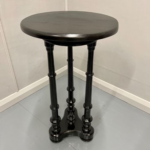 PAIR OF EBONISED REGENCY STYLE SIDE TABLES - ADDITIONAL PHOTO 6