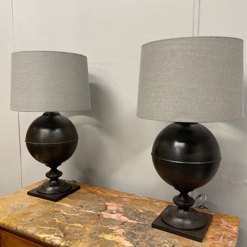 PAIR OF LARGE BLACK TOLEWARE FINIAL LAMPS - ADDITIONAL PHOTO 10