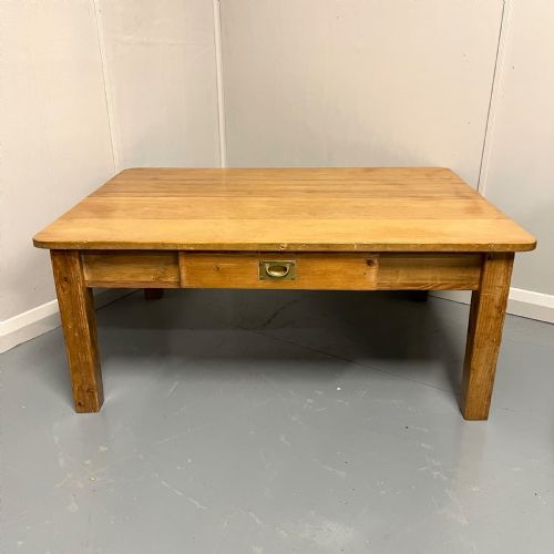 large antique scrub pine coffee table - CATEGORY: ANTIQUE TABLES - DATED 1900