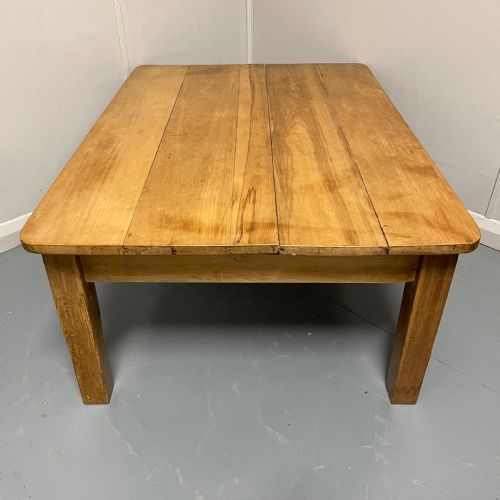 LARGE ANTIQUE SCRUB PINE COFFEE TABLE - ADDITIONAL PHOTO 6