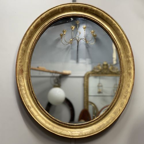 french oval figured gilt mirror - CATEGORY: ANTIQUE MIRRORS - DATED 1870