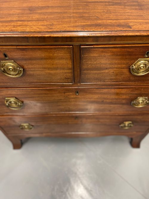 SMALL GEORGIAN MAHOGANY CHEST OF DRAWERS - ADDITIONAL PHOTO 5