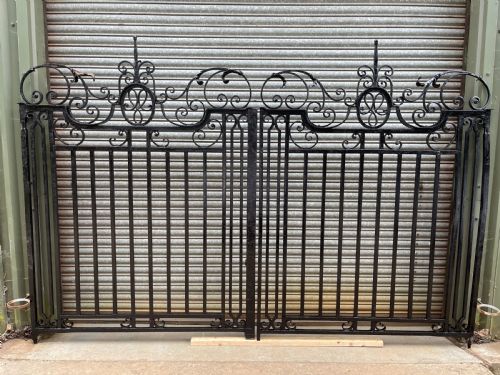 Victorian 10ft 6’’ Solid Wrought Iron Driveway Gates