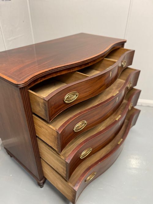 GEORGIAN INLAID SERPENTINE CHEST OF DRAWERS - ADDITIONAL PHOTO 9