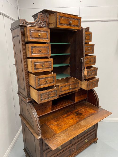 SOLID OAK FLEMISH CYLINDER BUREAU WITH DRAWERS - ADDITIONAL PHOTO 8