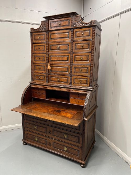 SOLID OAK FLEMISH CYLINDER BUREAU WITH DRAWERS - ADDITIONAL PHOTO 10