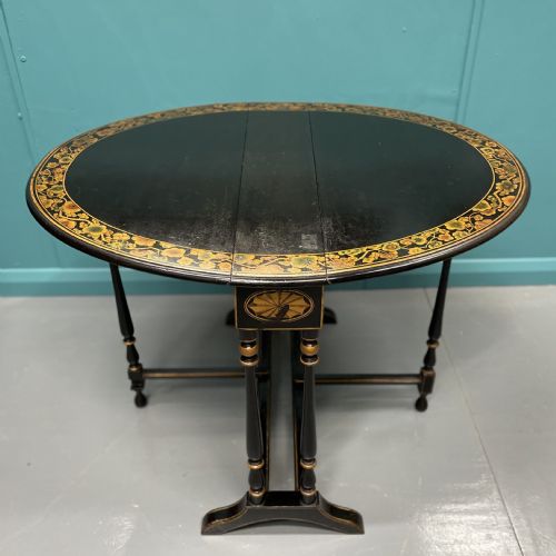 black lacquered and decorated sutherland side table - CATEGORY: ANTIQUE TABLES - DATED 19TH CENTURY