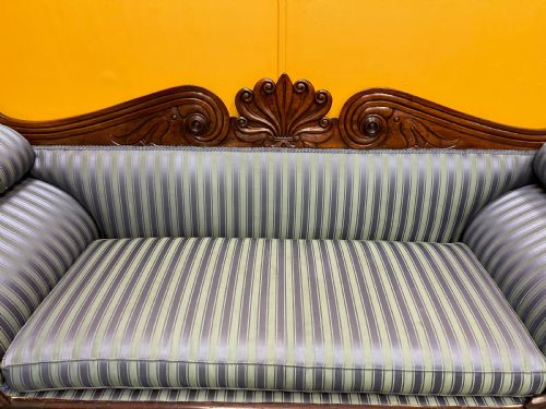 19TH CENTURY ENGLISH REGENCY MAHOGANY SOFA - ADDITIONAL PHOTO 2