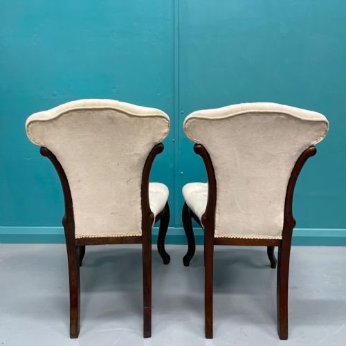 PAIR OF BUTTONED OCCASIONAL SIDE CHAIRS - ADDITIONAL PHOTO 9